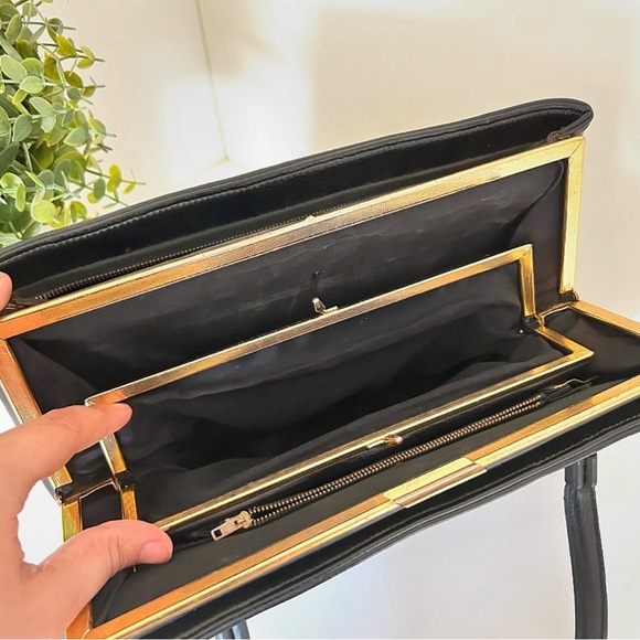 Vintage 60s black leather hand band with gold-tone hardware by National - Picture 5 of 8